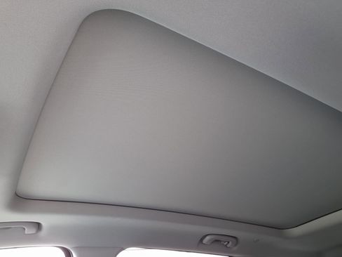 Certified 2023 GMC Terrain SLT w/ Elevation Edition image 21