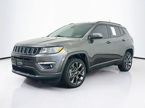 Used 2021 Jeep Compass Latitude AWD/4WD image 3