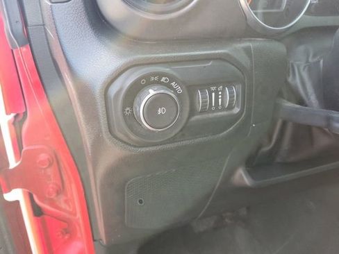 Used 2022 Jeep Wrangler Sport S image 12