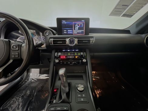 Used 2022 Lexus IS 300 image 25