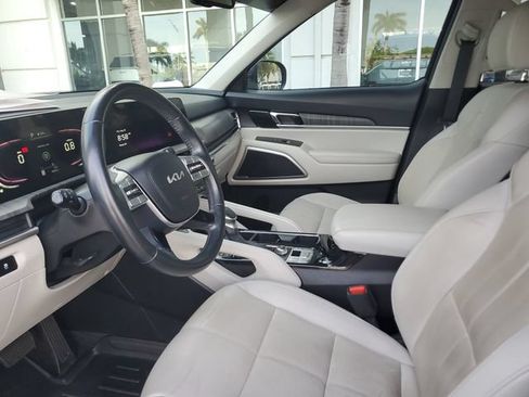 Certified 2023 Kia Telluride EX w/ EX Captain's Chair Package FWD image 16