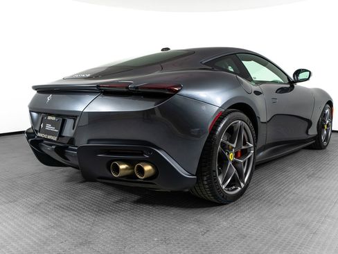 Certified 2022 Ferrari Roma RWD image 5