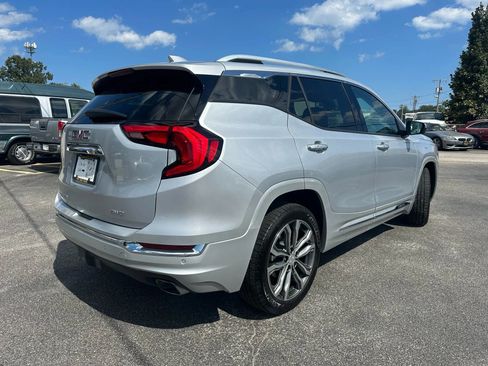 Used 2020 GMC Terrain Denali w/ Denali Premium Package image 2