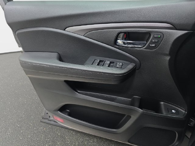 Used 2025 Honda Ridgeline RTL image 25