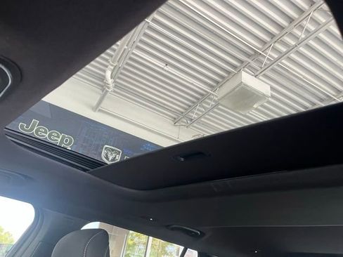 New 2025 Jeep Grand Cherokee L Laredo w/ Luxury Tech Group I image 32