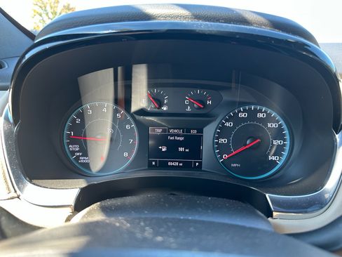 Used 2022 Chevrolet Traverse LS image 18