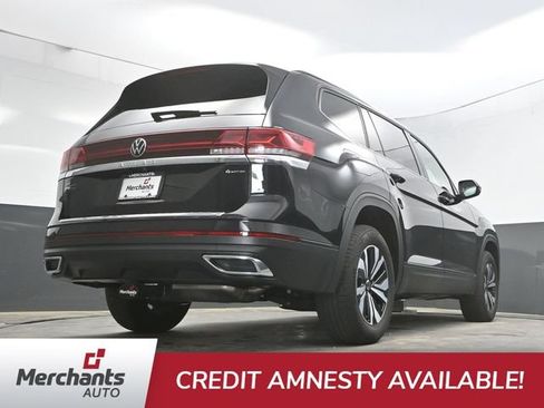 Used 2025 Volkswagen Atlas SE AWD/4WD image 35