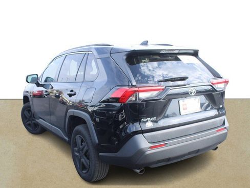 Certified 2019 Toyota RAV4 LE image 6