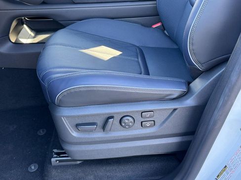 New 2026 INFINITI QX80 4WD w/ Sport Exterior Package image 17