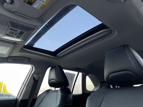 Used 2021 Toyota RAV4 XLE Premium w/ Carpet Mat Package (TMS) image 17