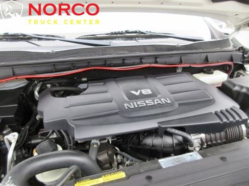 Used 2017 Nissan Titan S image 18