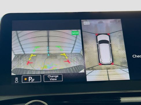 Used 2022 Nissan Armada SL w/ Midnight Edition Package image 16