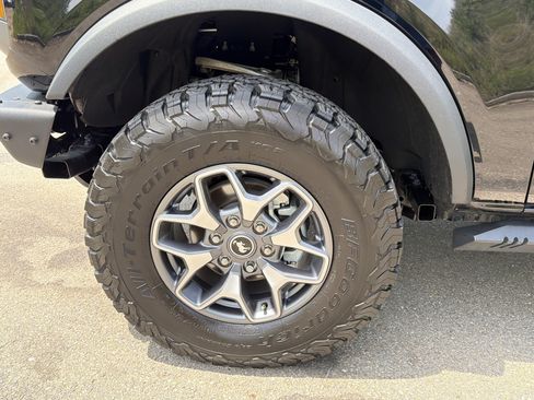 Used 2024 Ford Bronco Badlands AWD/4WD image 11