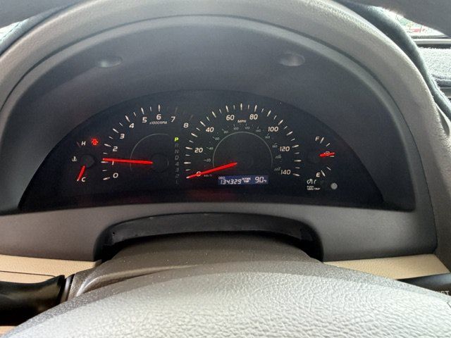 Used 2009 Toyota Camry FWD image 16