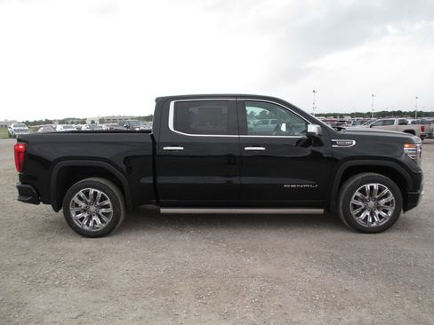 New 2026 GMC Sierra 1500 Denali w/ Denali Reserve Package AWD/4WD image 3
