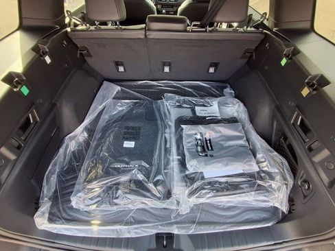 New 2026 Subaru Outback Limited XT AWD/4WD image 12