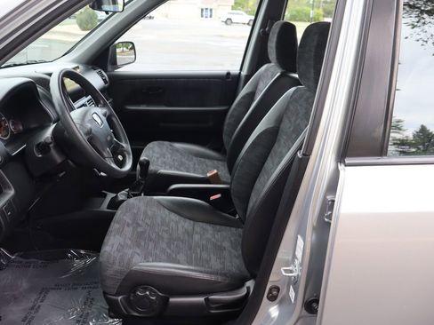 Used 2004 Honda CR-V LX image 19