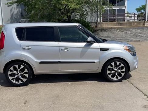 Used 2012 Kia Soul ! FWD image 9