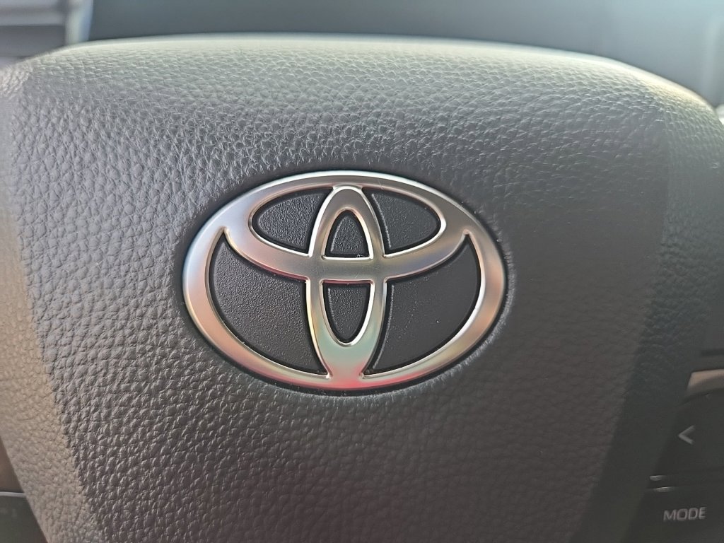Used 2025 Toyota Camry LE FWD image 37