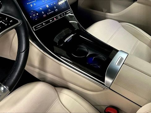 Used 2023 Mercedes-Benz GLC 300 4MATIC image 18