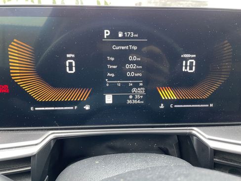 Used 2024 Kia Sorento S image 41