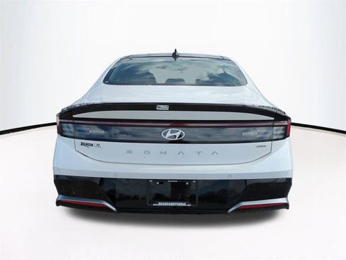 New 2025 Hyundai Sonata Limited image 6
