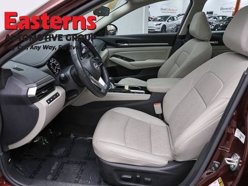Used 2024 Nissan Altima 2.5 SL AWD/4WD image 14