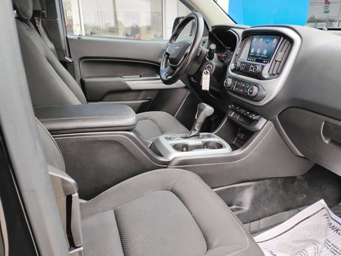 Used 2021 Chevrolet Colorado LT w/ Fleet Safety Package image 11