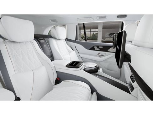 New 2026 Mercedes-Benz Maybach GLS 600 4MATIC image 5