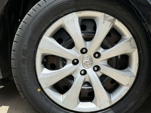 Used 2025 Toyota Corolla LE FWD image 10