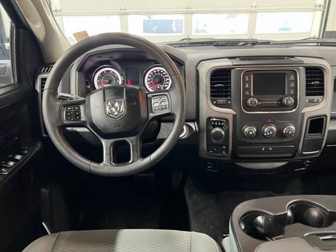 Used 2019 RAM 1500 Express w/ Express Value Package AWD/4WD image 8