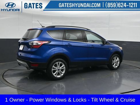 Used 2018 Ford Escape SE AWD/4WD image 2