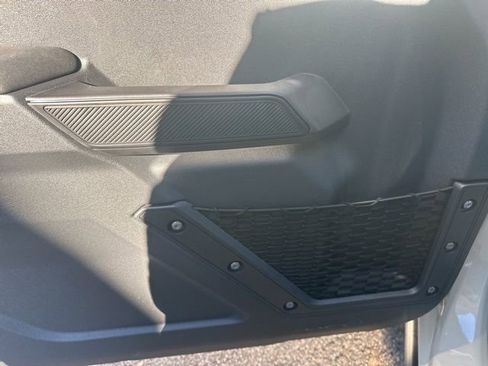 New 2025 Ford Bronco Badlands image 13