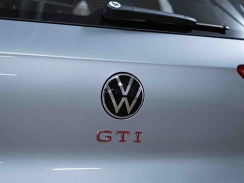 New 2026 Volkswagen GTI SE FWD image 5