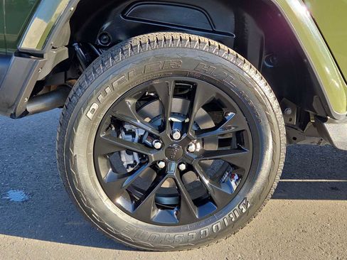 Used 2021 Jeep Wrangler Unlimited Sahara image 15