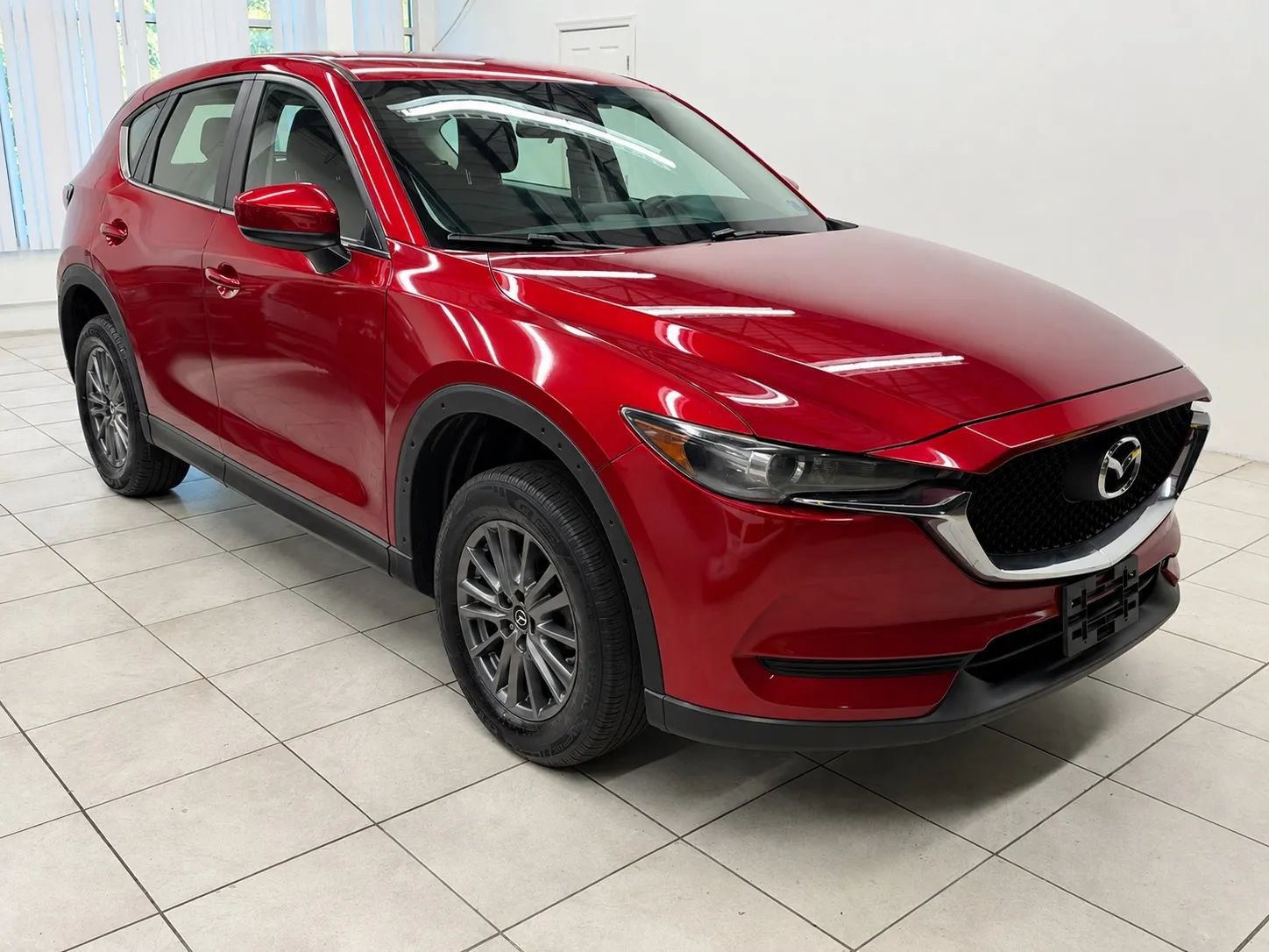 Used 2017 MAZDA CX-5 Sport FWD image 1