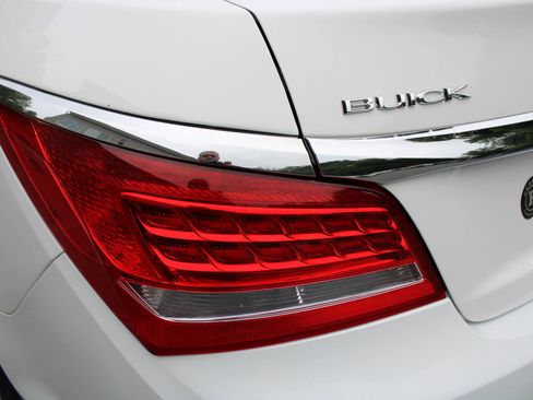 Used 2014 Buick LaCrosse Leather image 22