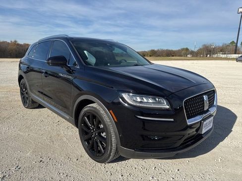 Used 2021 Lincoln Nautilus Reserve w/ Equipment Group 201A image 8