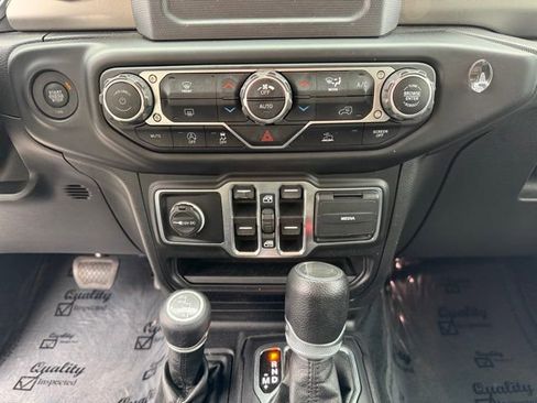 Used 2021 Jeep Wrangler Unlimited Sport image 17