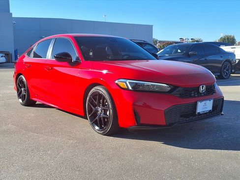 Certified 2025 Honda Civic Sport image 2