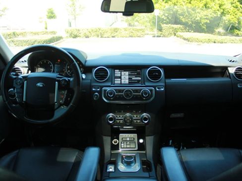 Used 2015 Land Rover LR4 HSE LUX AWD/4WD image 11