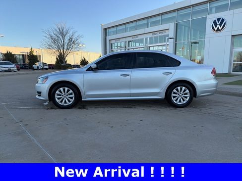 Used 2013 Volkswagen Passat 2.5 S image 2