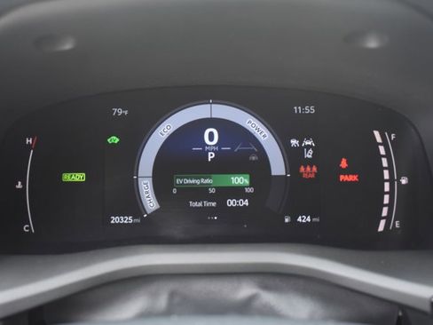 Used 2025 Toyota Camry SE FWD image 22