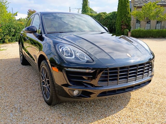 Used 2018 Porsche Macan AWD/4WD image 2