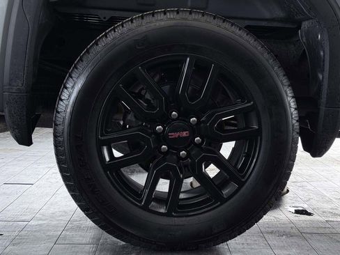 Used 2025 GMC Sierra 1500 Elevation image 38