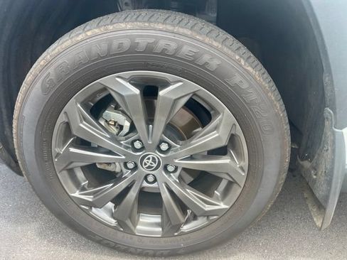 Used 2023 Toyota RAV4 Limited AWD/4WD image 14