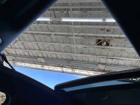 Used 2024 Porsche Macan image 55