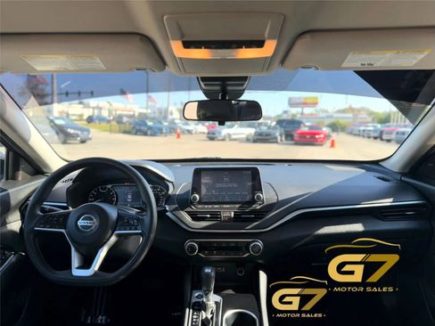 Used 2021 Nissan Altima 2.5 SV FWD image 14