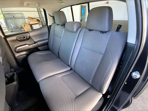 Used 2023 Toyota Tacoma SR5 AWD/4WD image 21