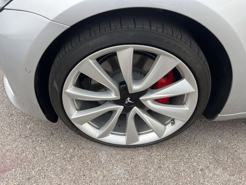Used 2018 Tesla Model 3 Performance image 10